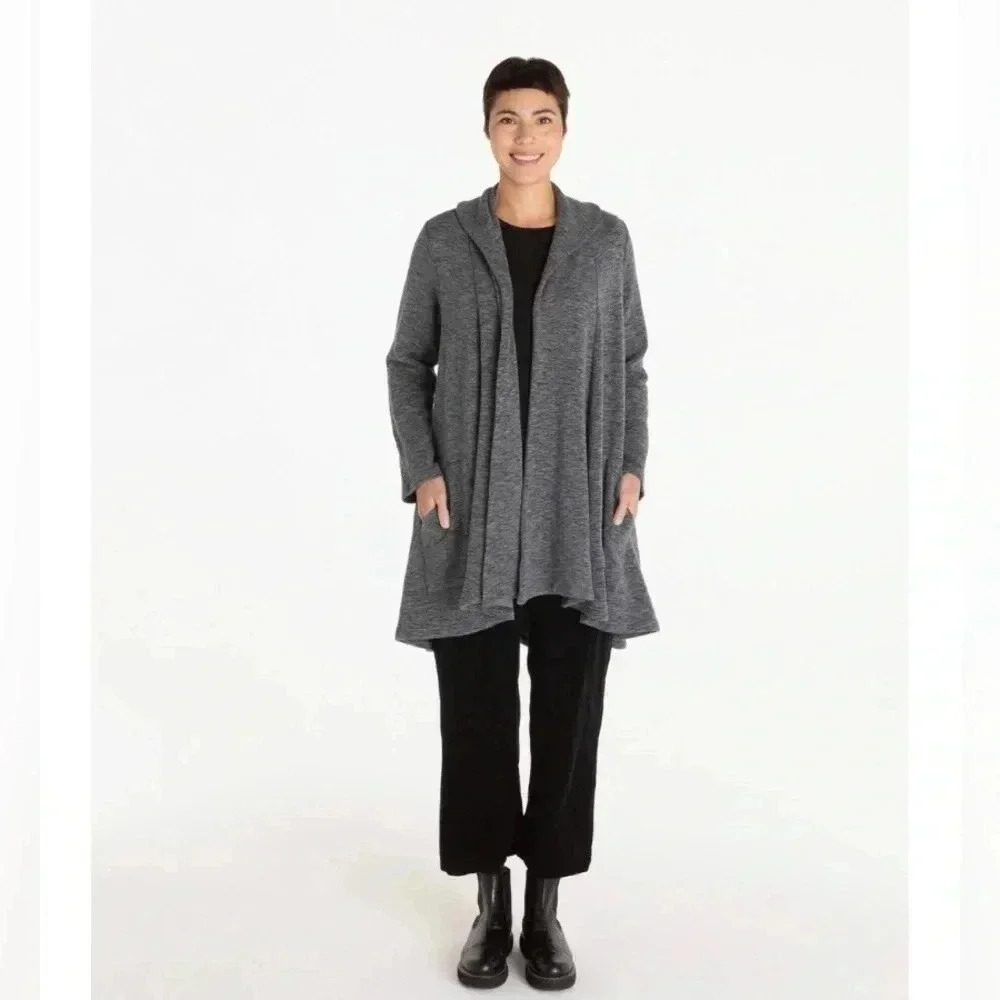 * NWOT* Cut • Loose | Crimped Fabric  Swing Coat
